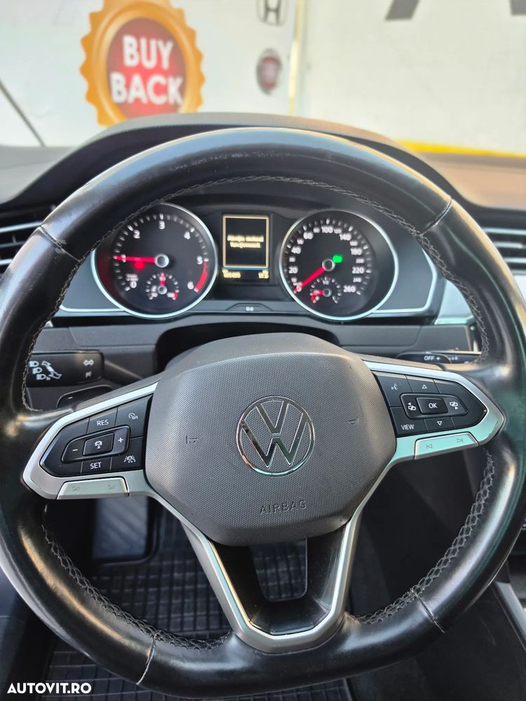 Volkswagen Passat - 9