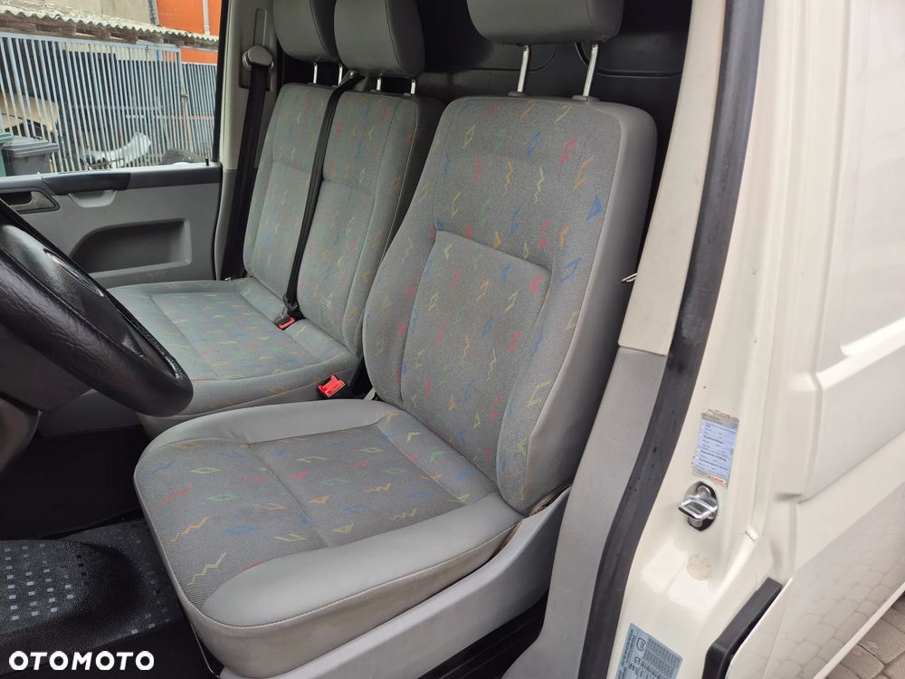 Volkswagen Transporter T5 - 12