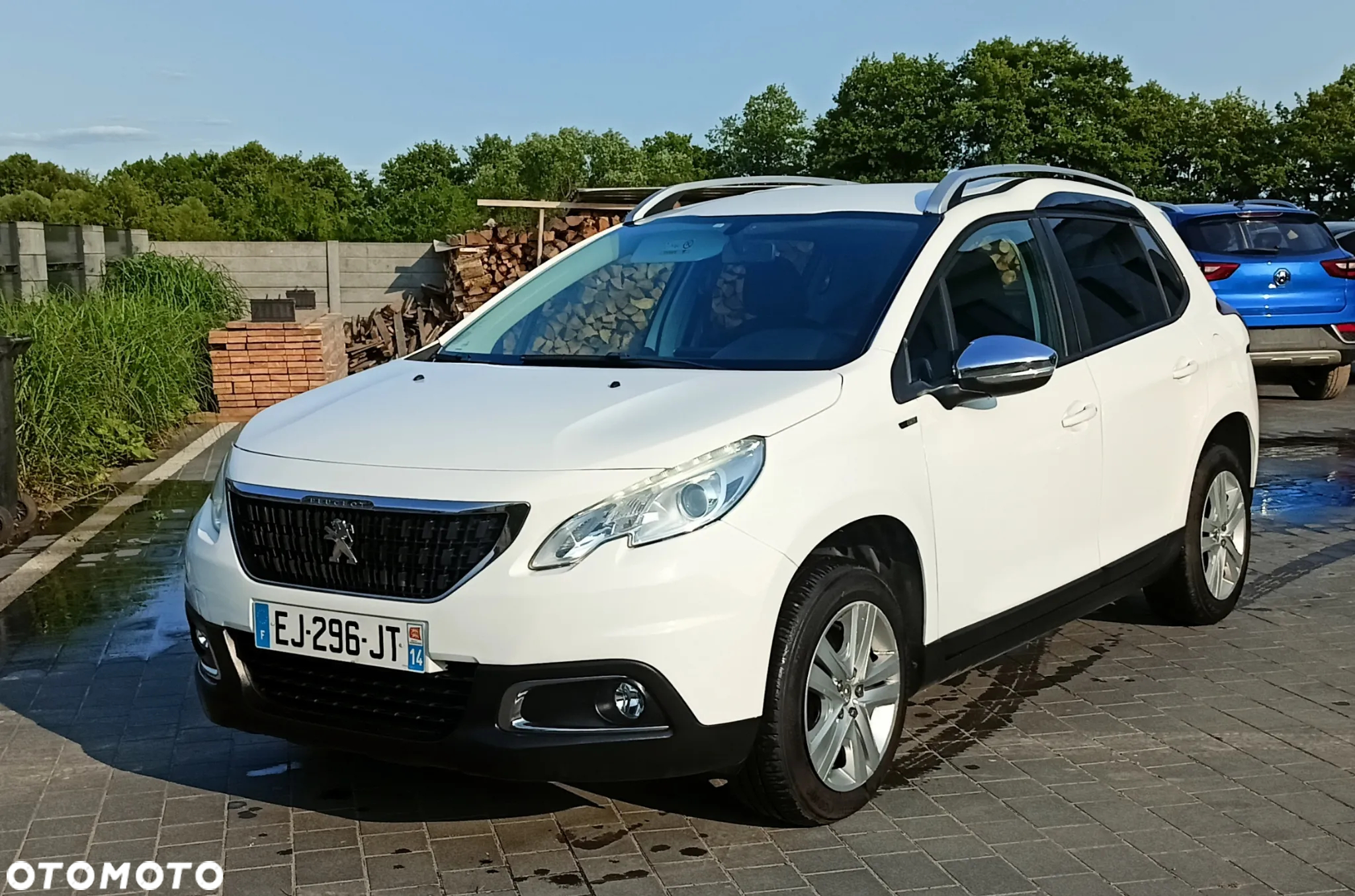 Peugeot 2008 1.2 Pure Tech Style S&S - 8