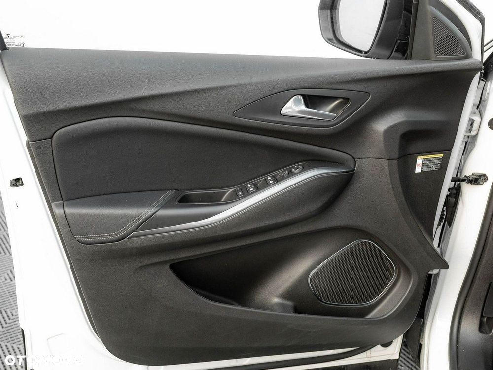 Opel Grandland X - 12