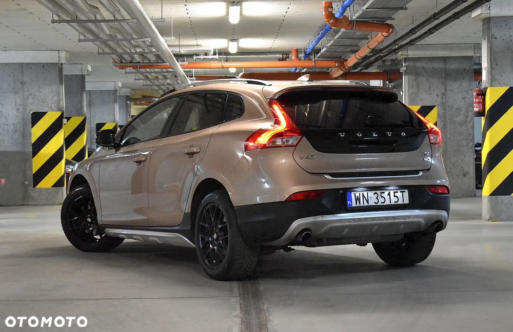 Volvo V40 Cross Country T4 AWD Drive-E Momentum - 6