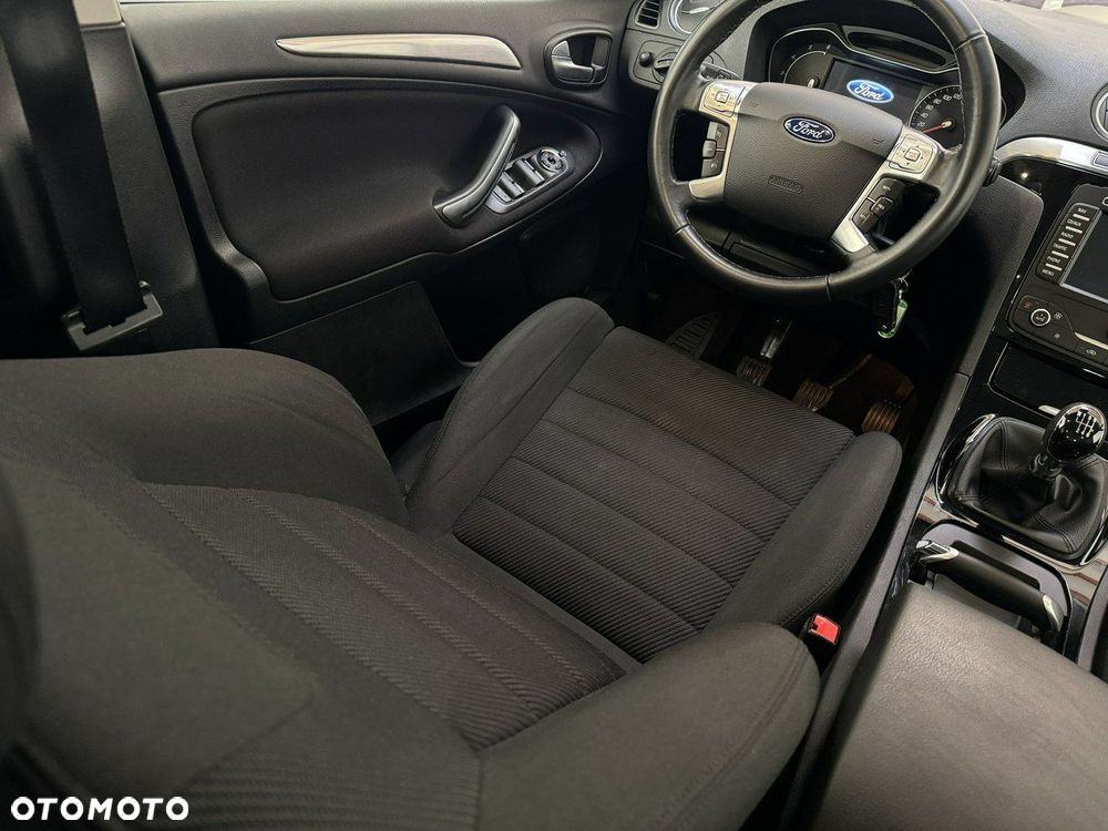 Ford S-Max 2.0 TDCi DPF Titanium - 24