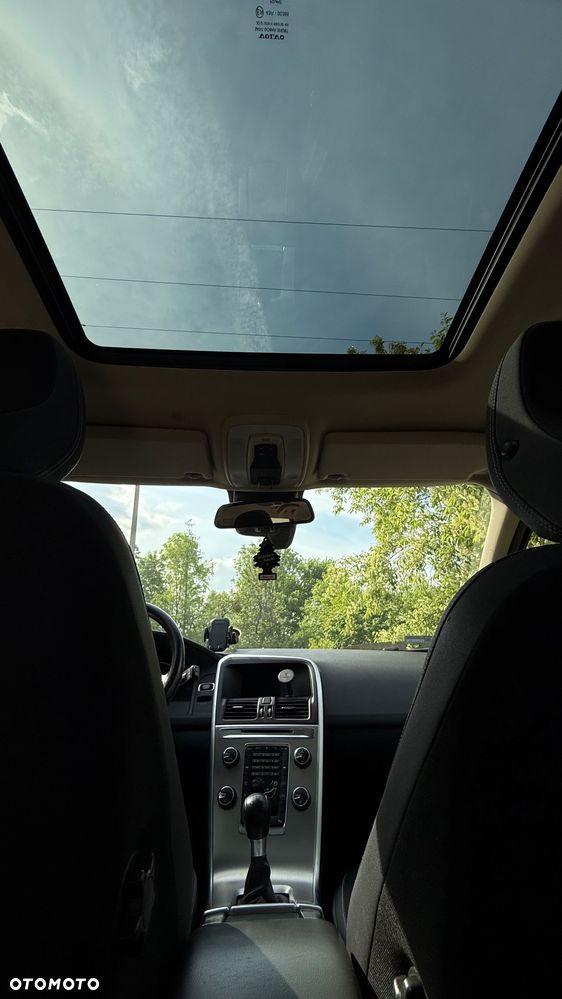 Volvo XC 60 DRIVe Kinetic - 11