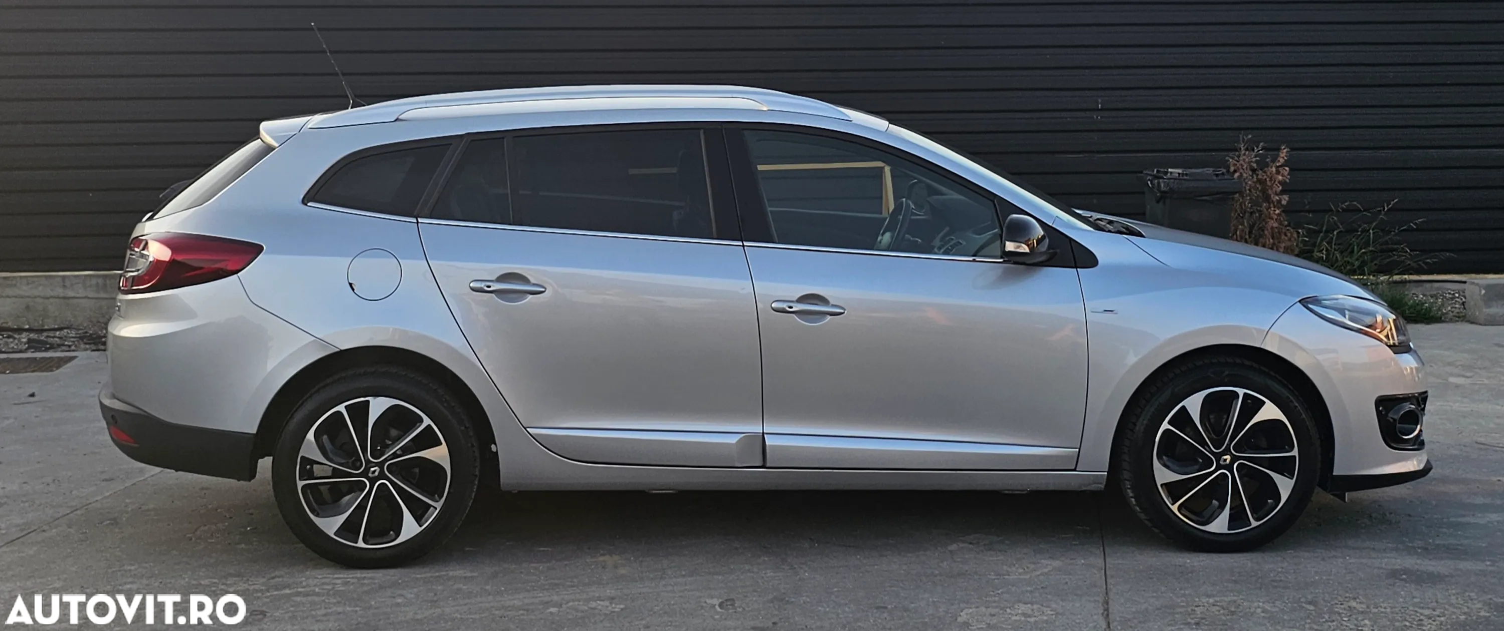 Renault Megane Grandtour ENERGY dCi 110 Start & Stopp Bose Edition - 14