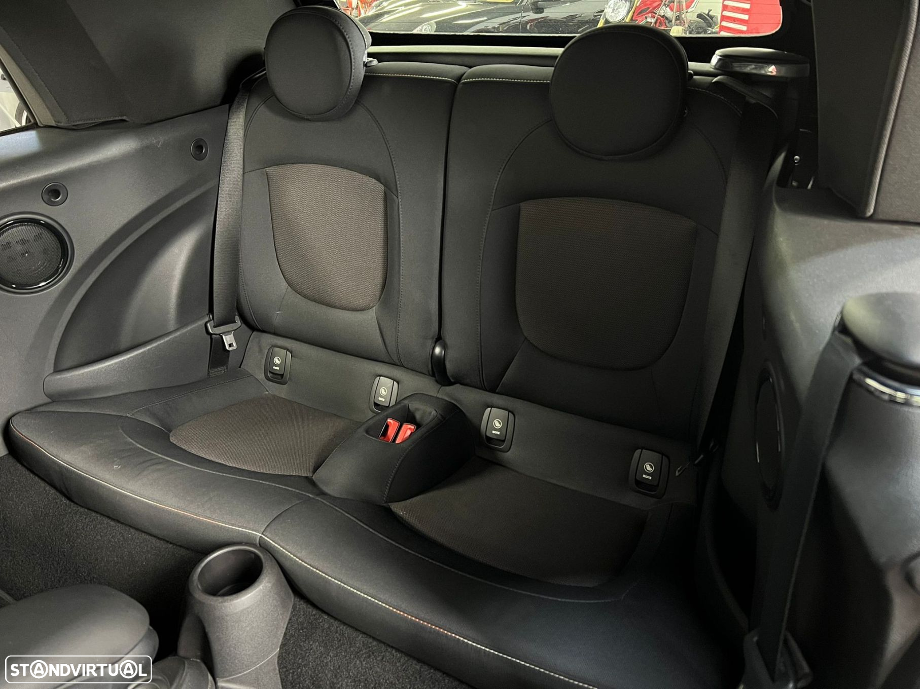 MINI Cabrio One - 11
