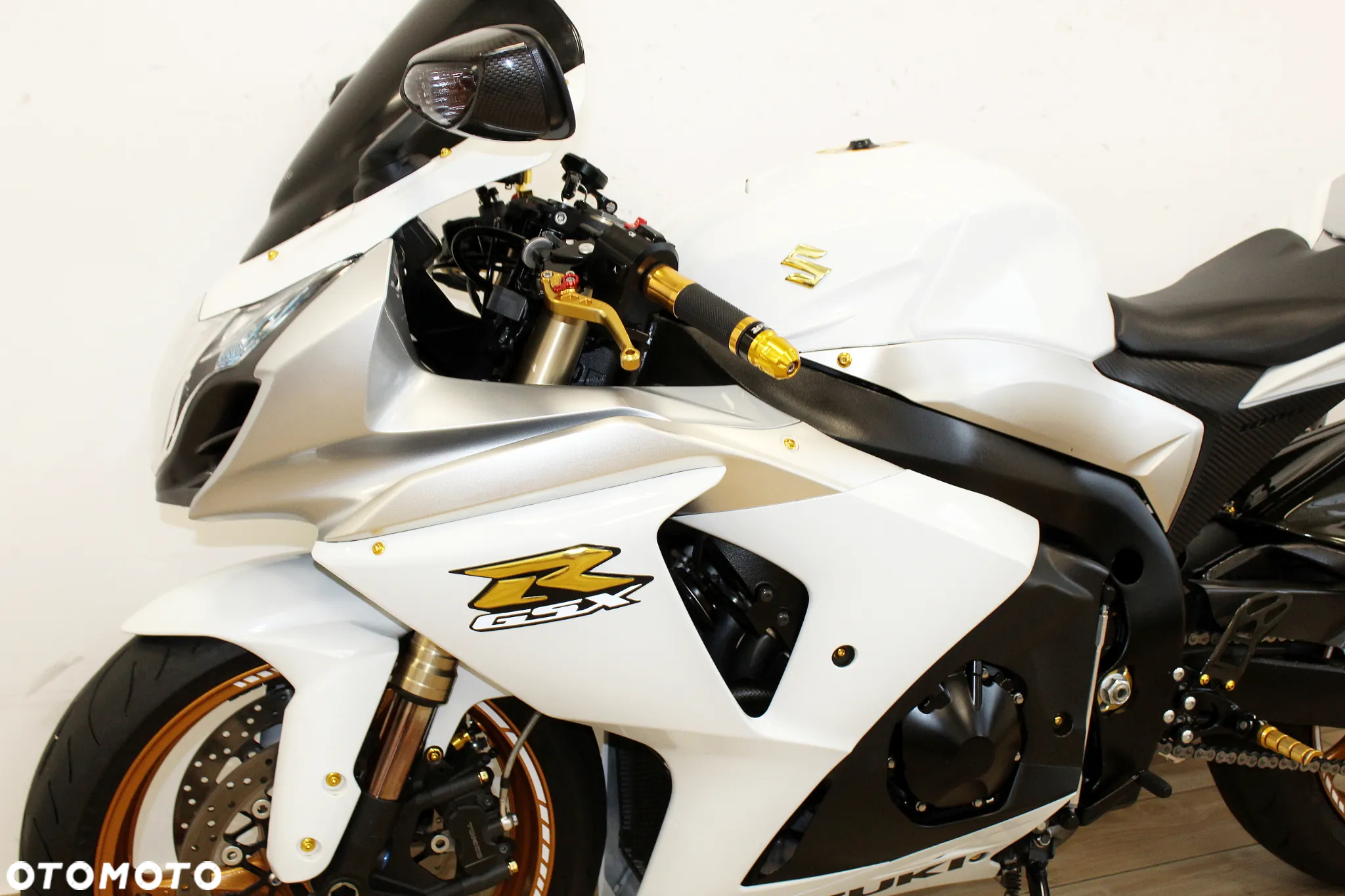 Suzuki GSX-R - 22