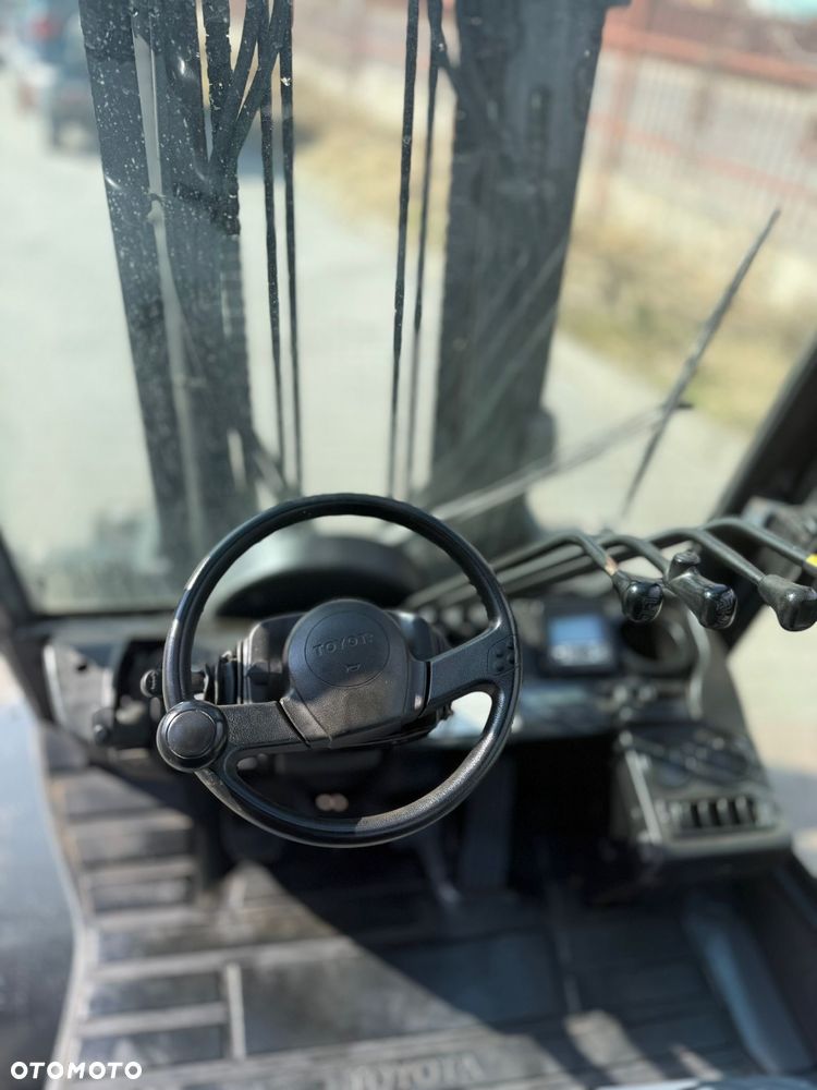 Toyota - 11