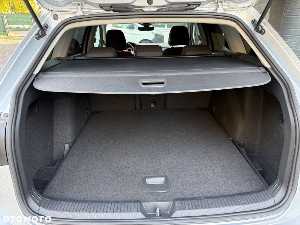 Volkswagen Golf 2.0 TDI SCR DSG Active - 23
