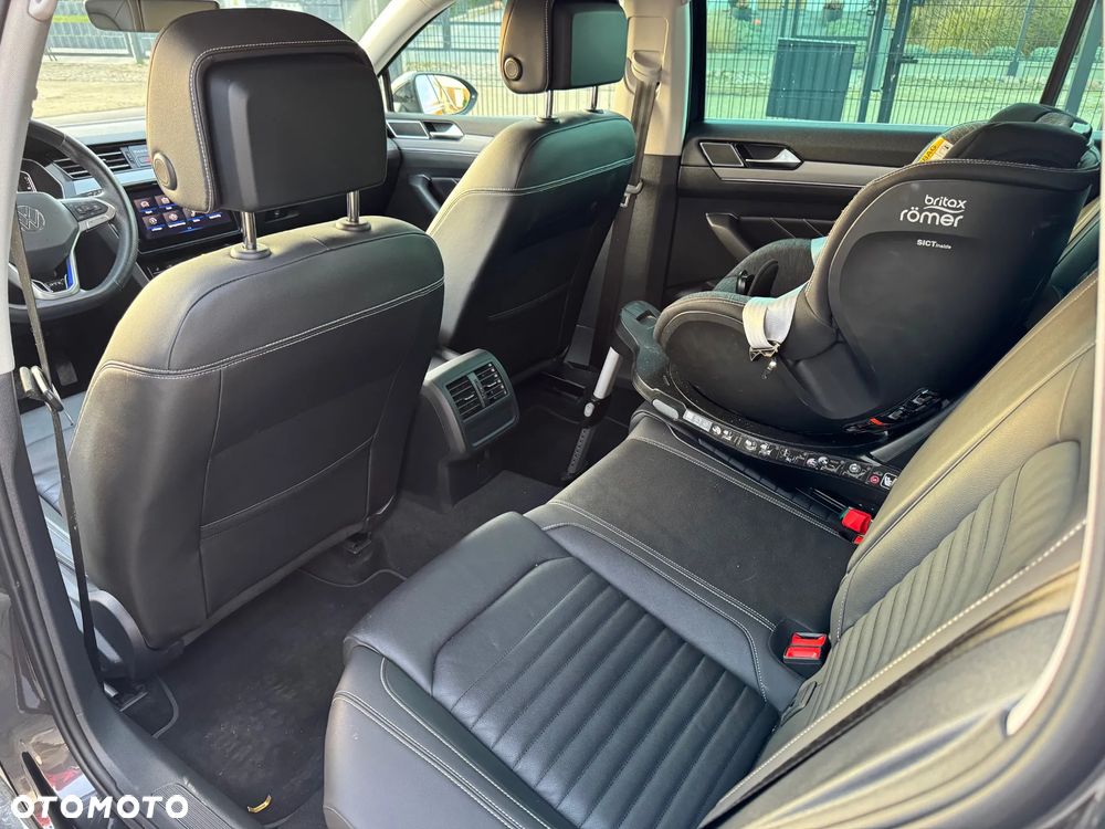 Volkswagen Passat - 29