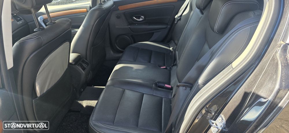 Renault Laguna 2.0 dCi FAP Initiale - 8