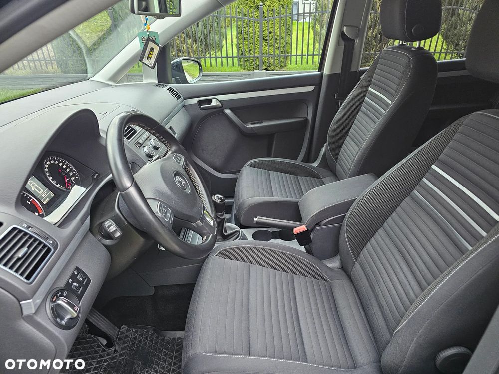 Volkswagen Touran 2.0 TDI DPF Highline - 8