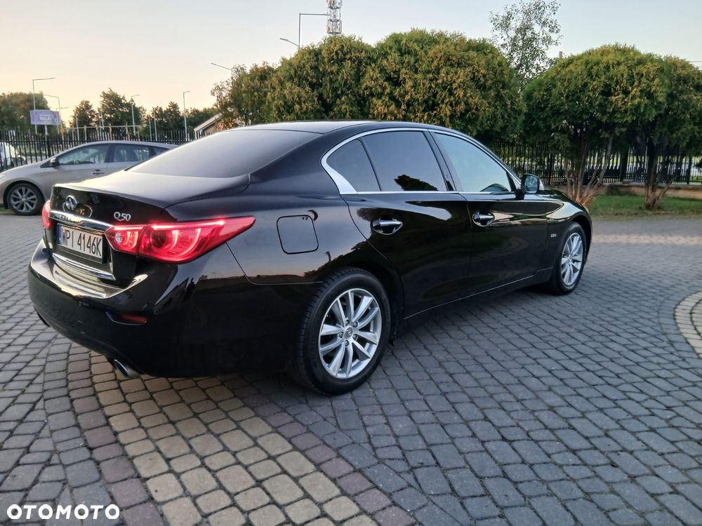 Infiniti Q50 - 2
