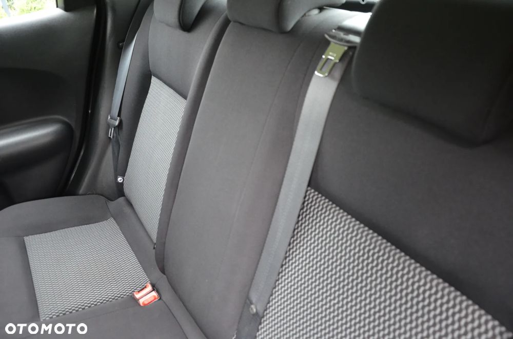 Nissan Juke 1.6 Visia Plus - 32