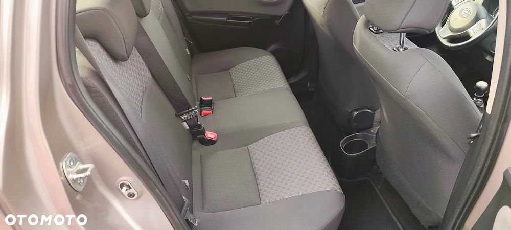 Toyota Yaris 1.4 D-4D Premium EU6 - 23