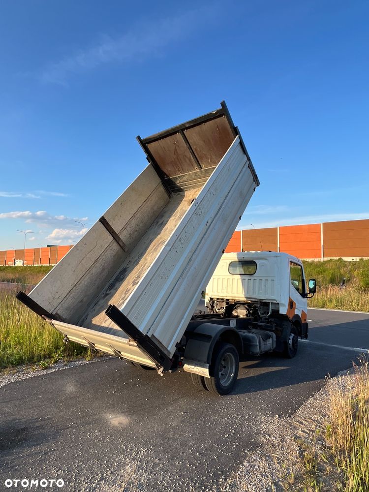Nissan Cabstar - 4
