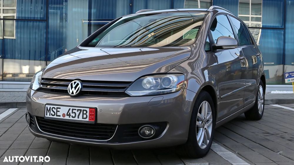 Volkswagen Golf 2.0 TDI Trendline DSG - 1