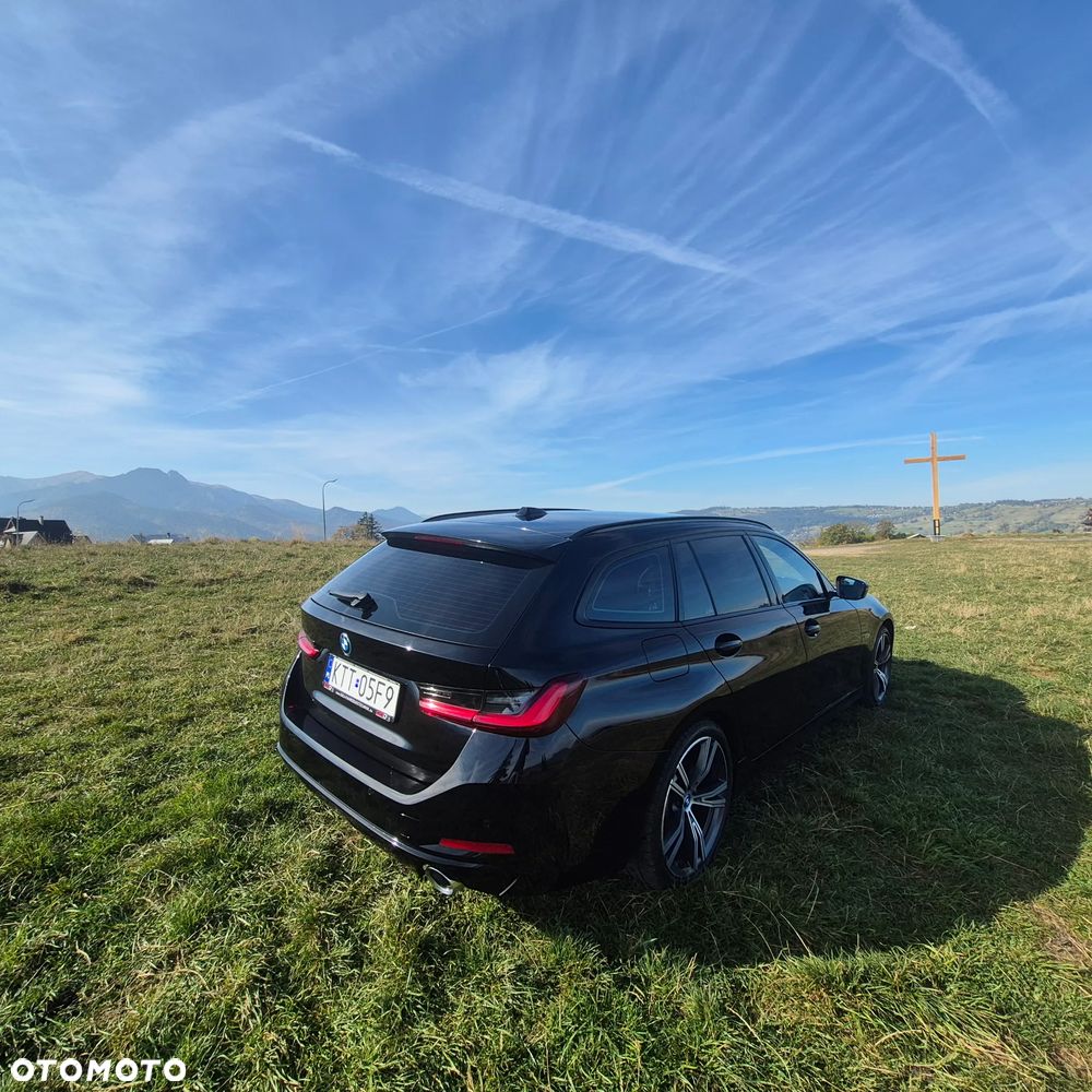 BMW Seria 3 330e xDrive Sport Line - 7