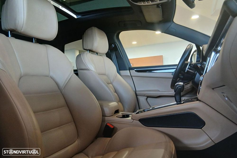 Porsche Macan T - 15