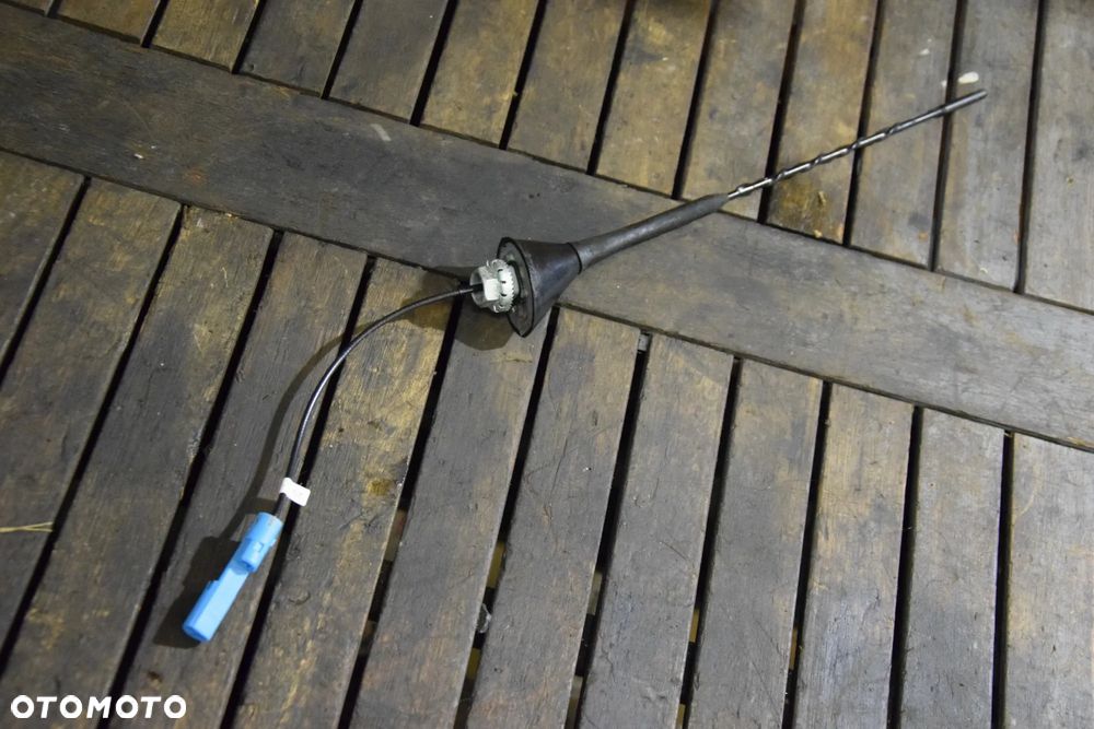 Opel Astra H Antena radia jeden kabel 013139850 - 1