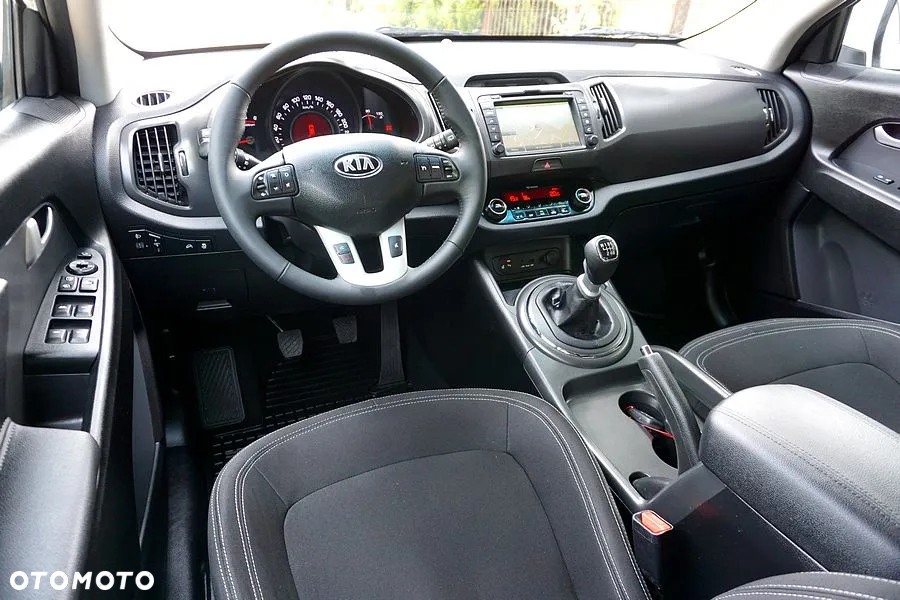 Kia Sportage 1.7 CRDI 2WD Dream-Team Edition - 25