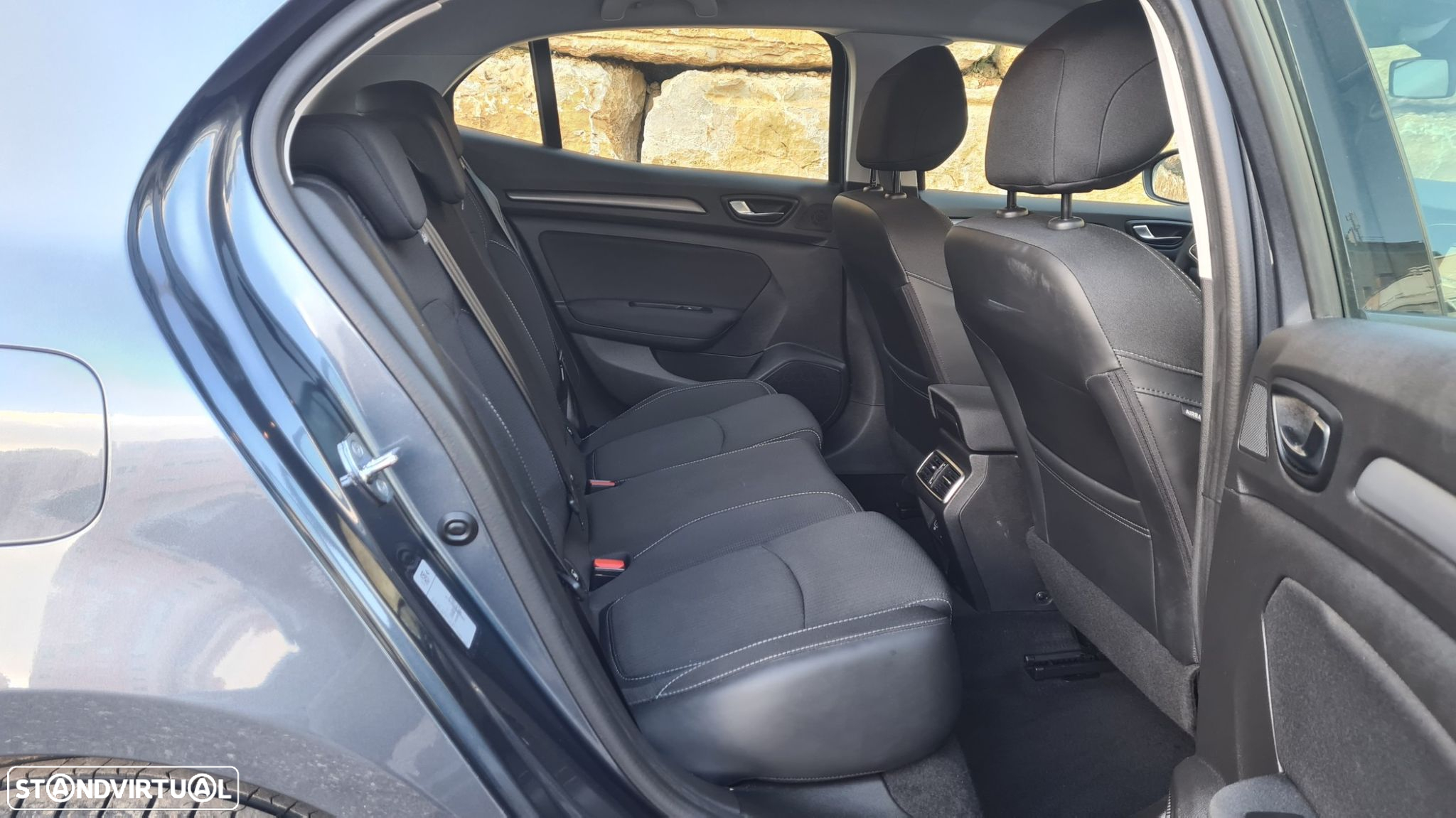 Renault Mégane 1.5 Blue dCi Intens EDC - 40