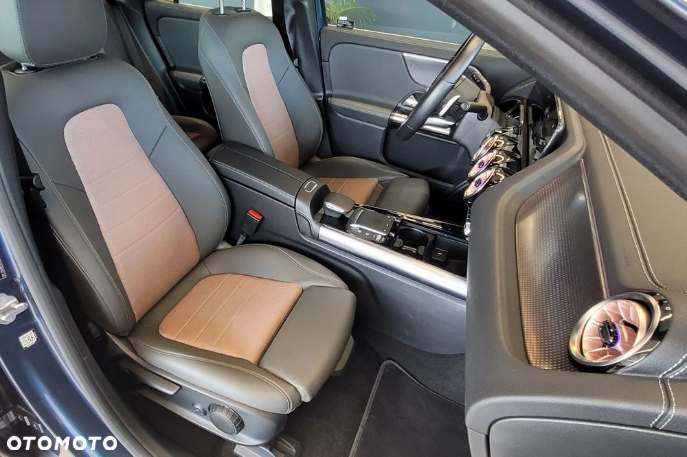 Mercedes-Benz EQA 250 66.5kWh Electric Art - 14