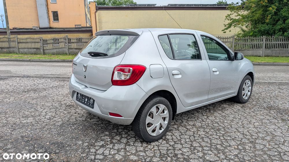 Dacia Sandero 1.2 16V Laureate - 4