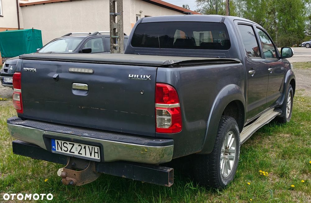 Toyota Hilux 3.0 D-4D SR5 - 4