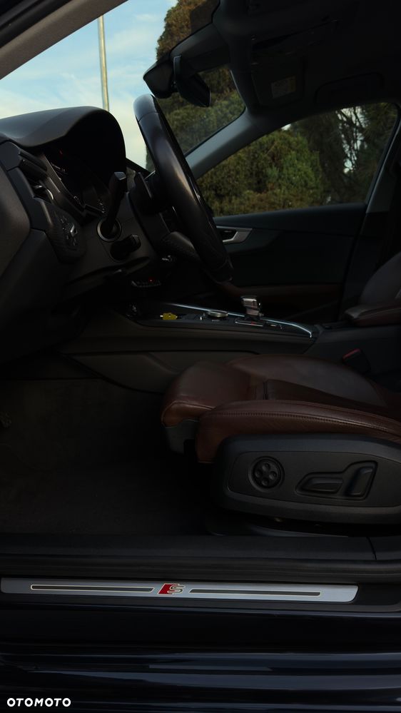 Audi A4 Avant 40 TDI S tronic - 15