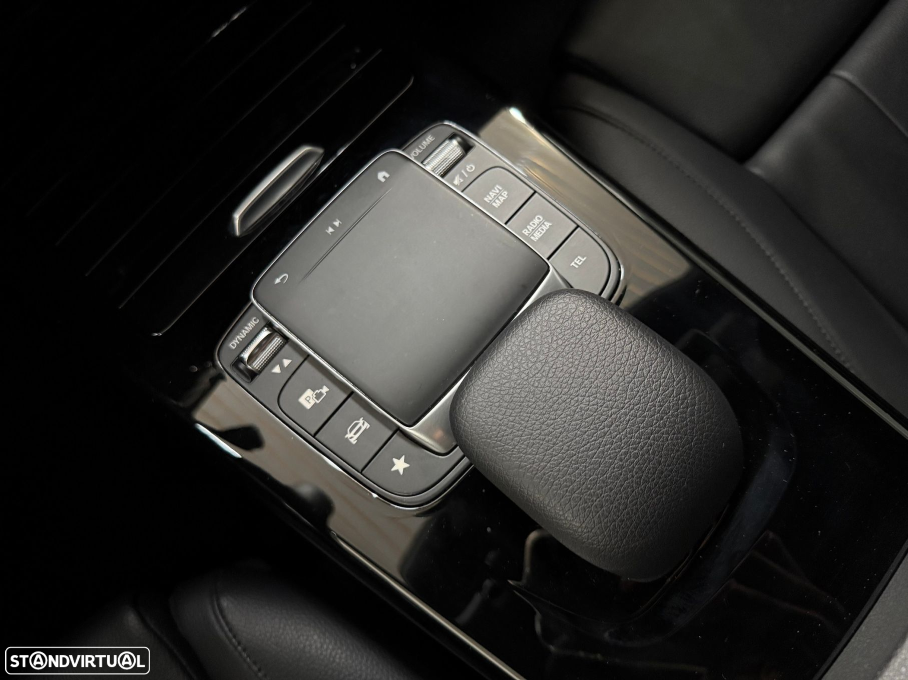 Mercedes-Benz A 250 e Style Plus - 23