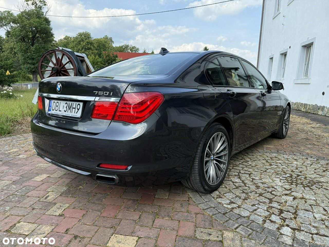 BMW Seria 7 750i - 4