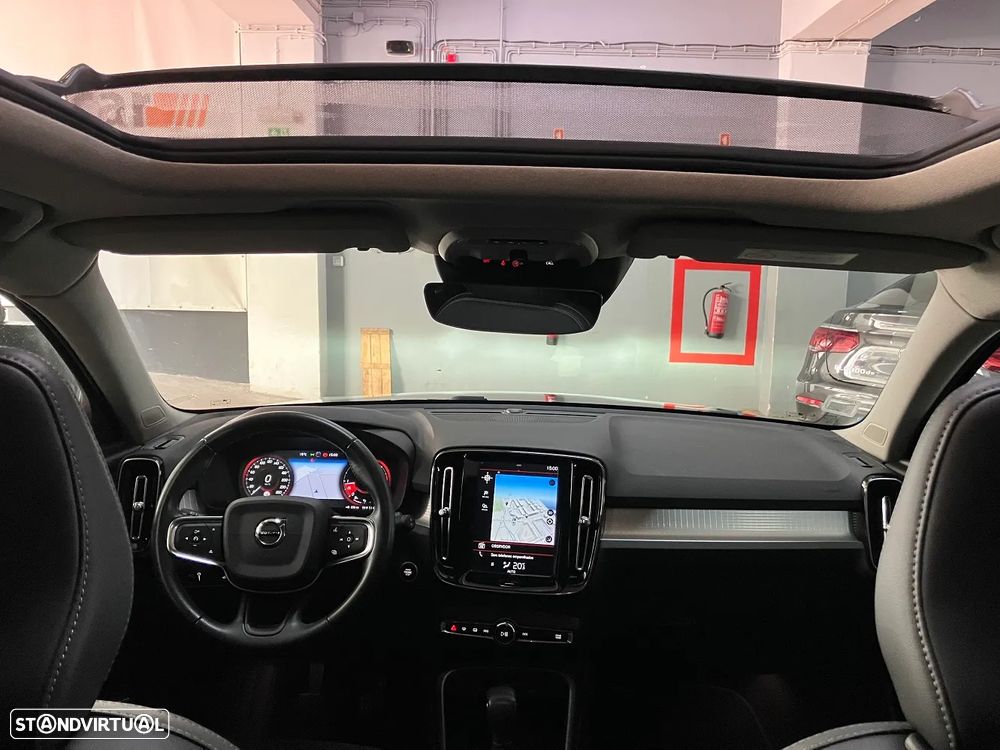 Volvo XC 40 2.0 D3 Momentum Plus - 56