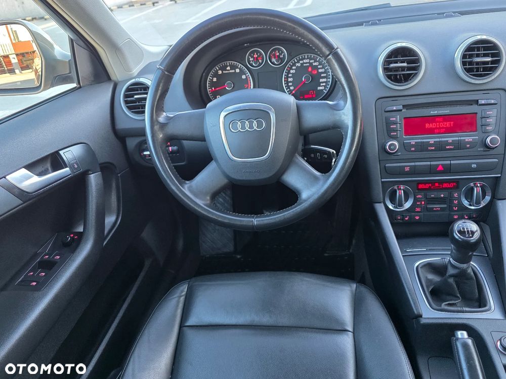Audi A3 Sportback 1.6 S line Sportpaket (plus) - 24