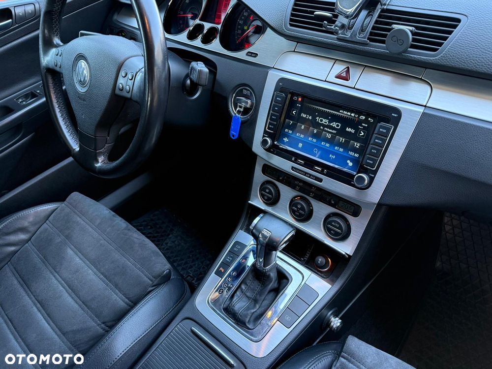 Volkswagen Passat 2.0 TDI DPF Highline DSG - 17