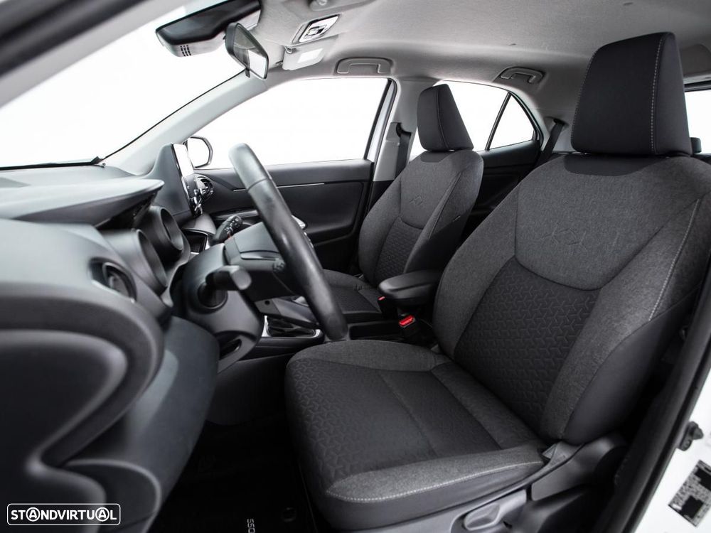 Toyota Yaris Cross 1.5 HDF Comfort Plus - 8