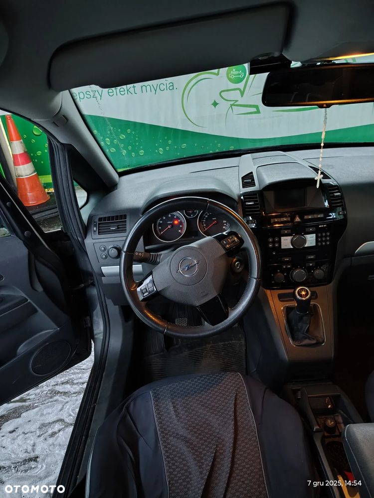 Opel Zafira 1.8 Edition 111 Jahre - 12