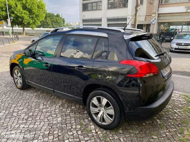 Peugeot 2008 1.2 PureTech Style - 11