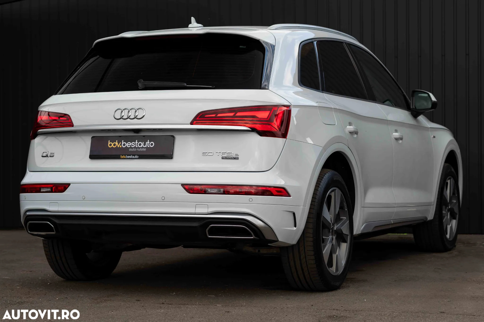 Audi Q5 50 TFSIe quattro S tronic S line - 34