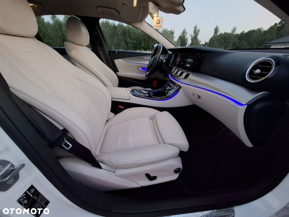 Mercedes-Benz Klasa E 220 d Business Edition 9G-TRONIC - 39