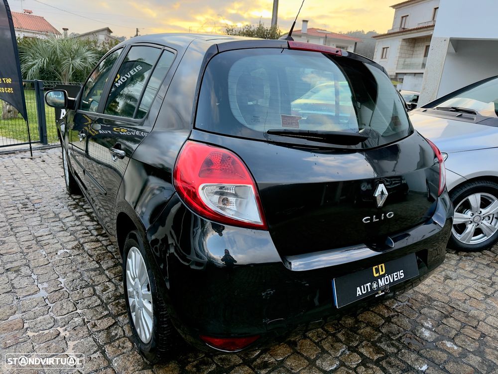 Renault Clio 1.2 16V Dynamique S - 21