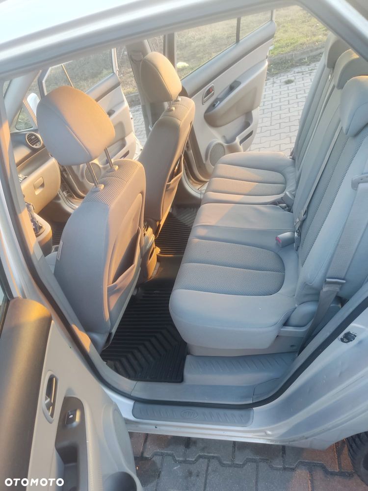 Kia Carens 2.0 CRDi EXpedition - 13