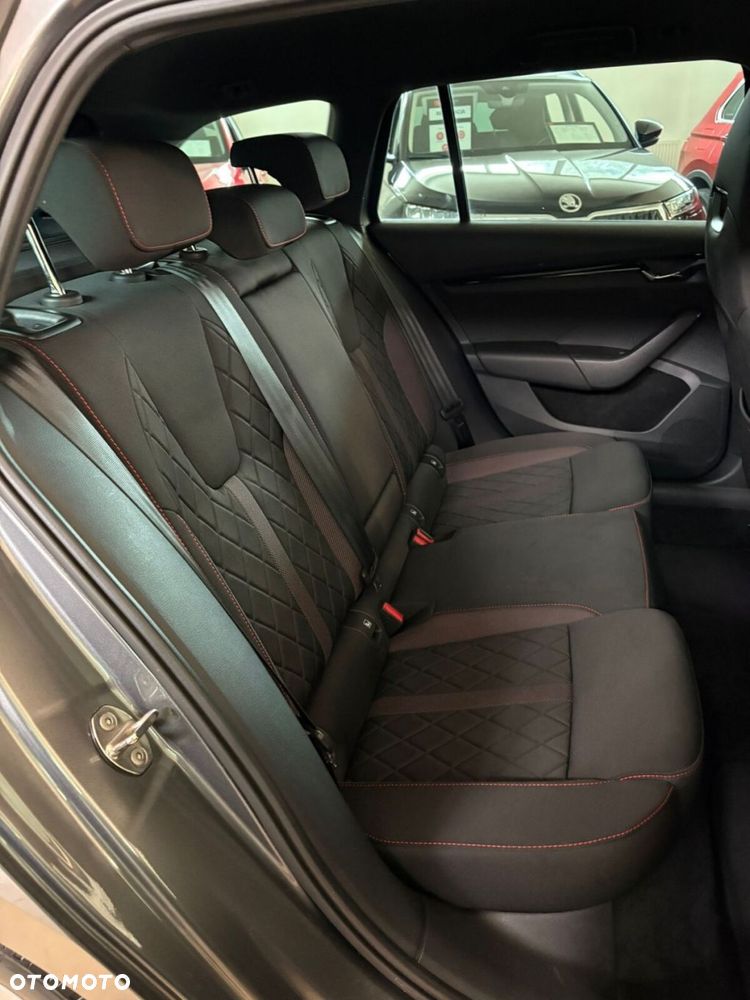 Skoda Octavia 2.0 TSI RS DSG - 34