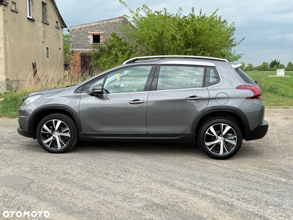 Peugeot 2008 1.2 Pure Tech Allure S&S - 15