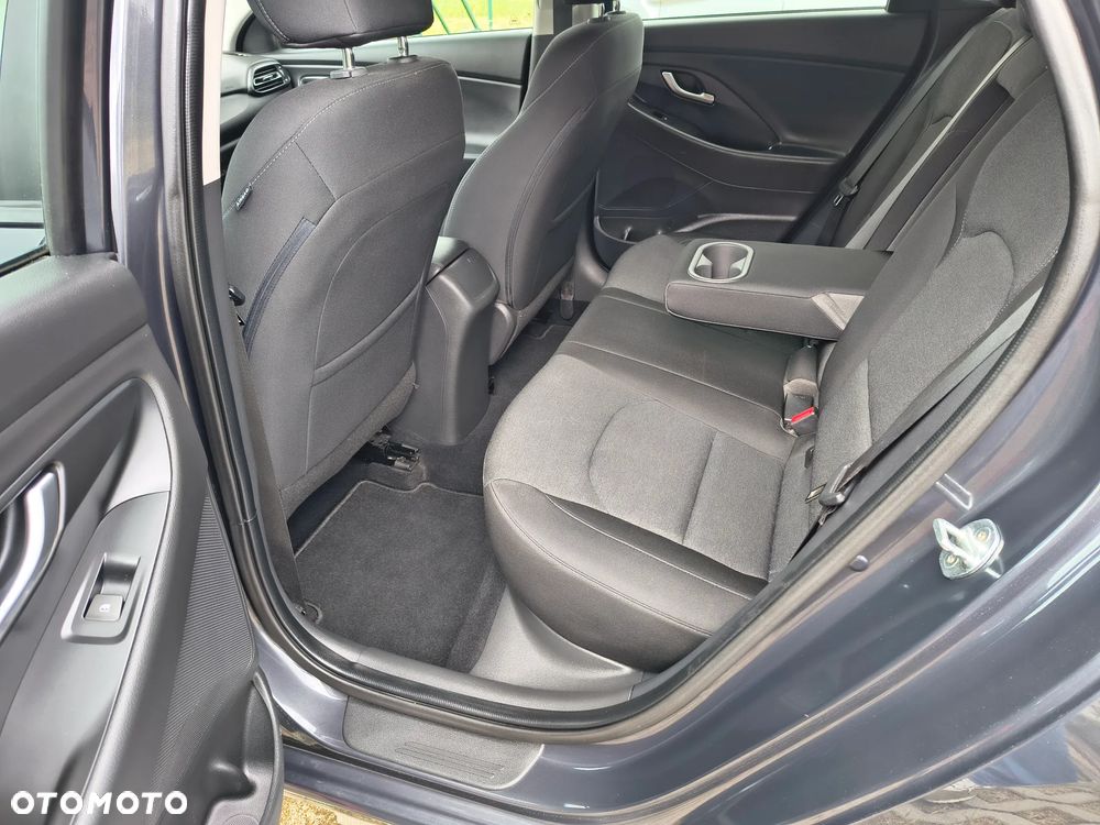 Hyundai i30 1.5 T-GDI 48V-Hybrid DCT EDITION 30 - 19