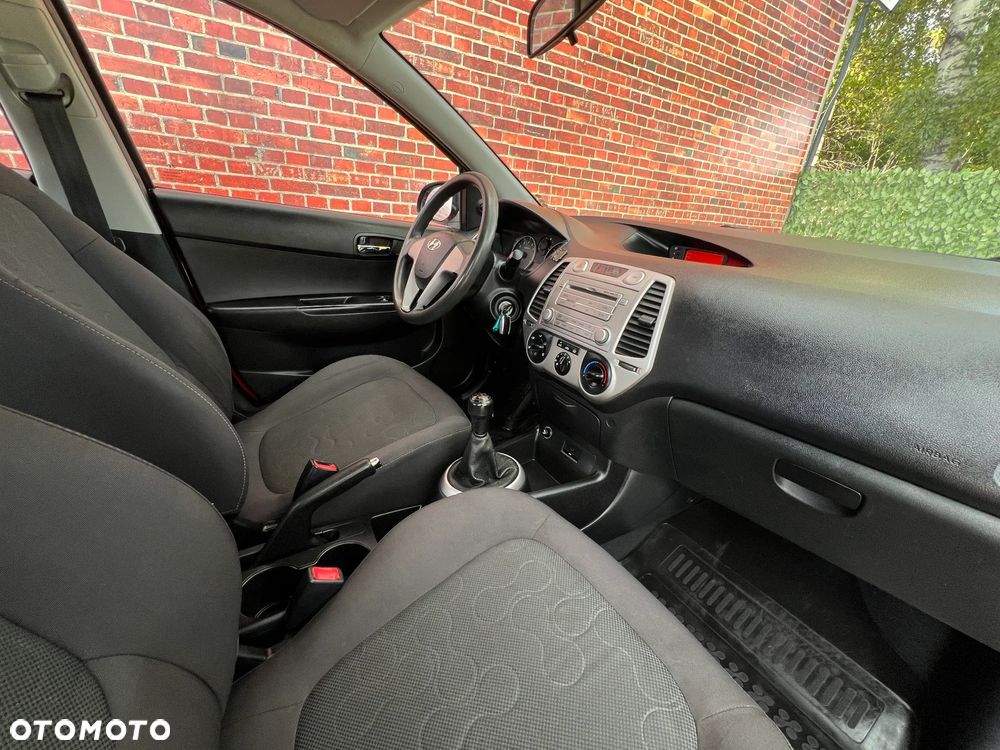 Hyundai i20 - 10
