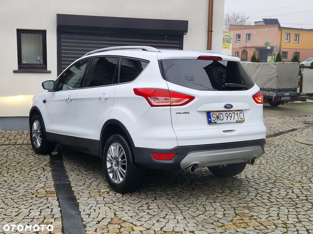 Ford Kuga 2.0 TDCi 4WD Titanium - 4