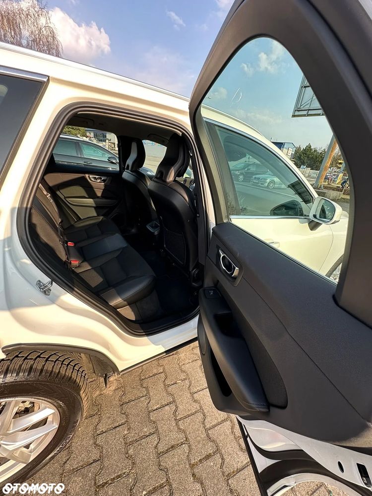 Volvo XC 60 T4 Momentum Pro - 18