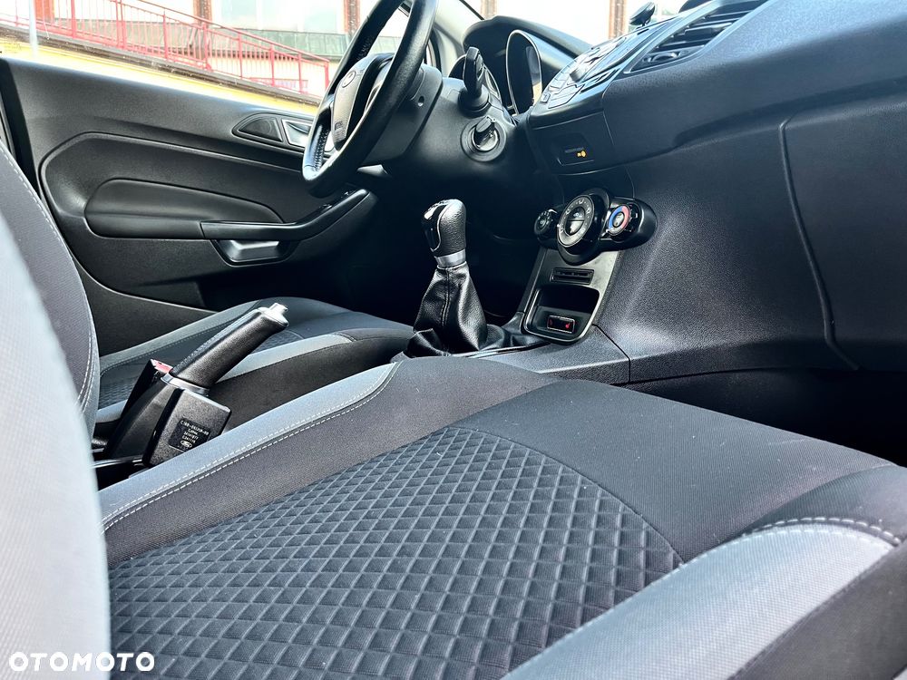 Ford Fiesta 1.25 Platinium X - 13