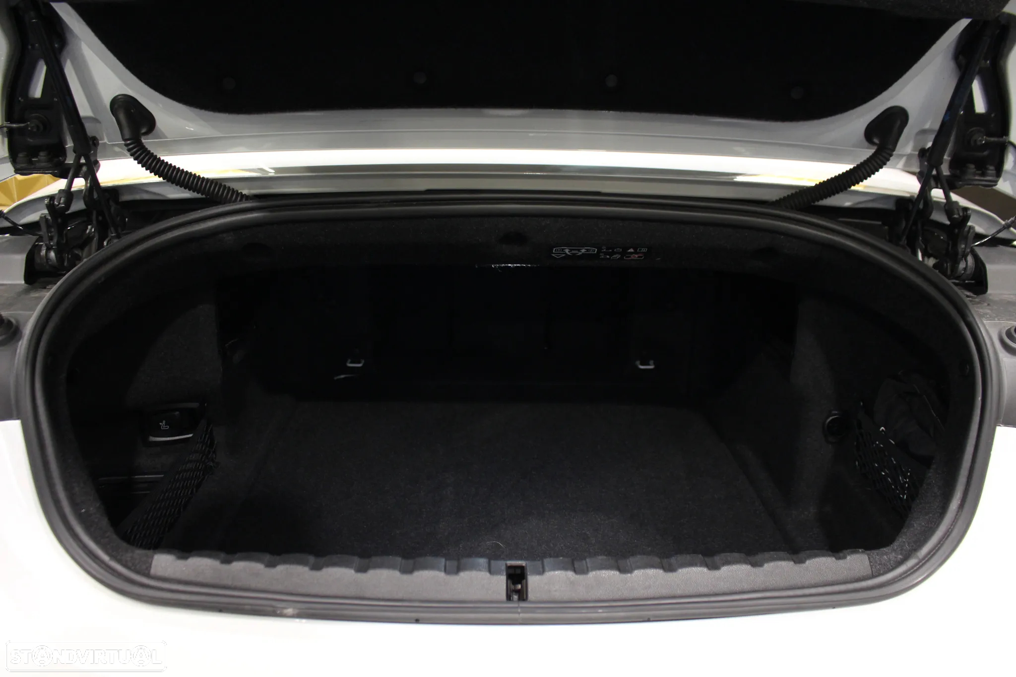 BMW 420 d Pack Desportivo M Auto - 48