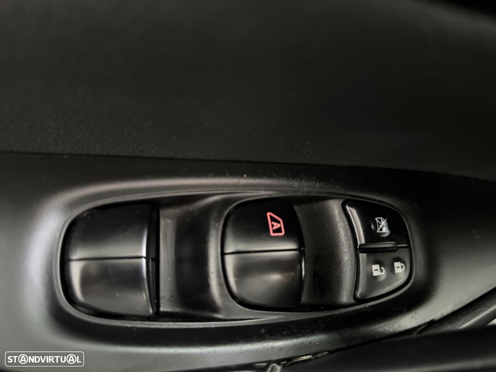 Nissan Qashqai 1.5 dCi DPF 360 - 24